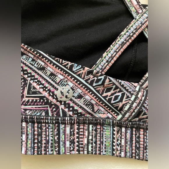 Lululemon Energy Sports Bra Tribal Pace Multi Color Size 4 - Picture 8 of 9